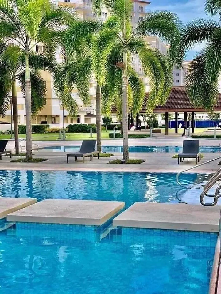 Entire Unit With Wifi And Netflix, Behind Sm Sucat Apartment Manila