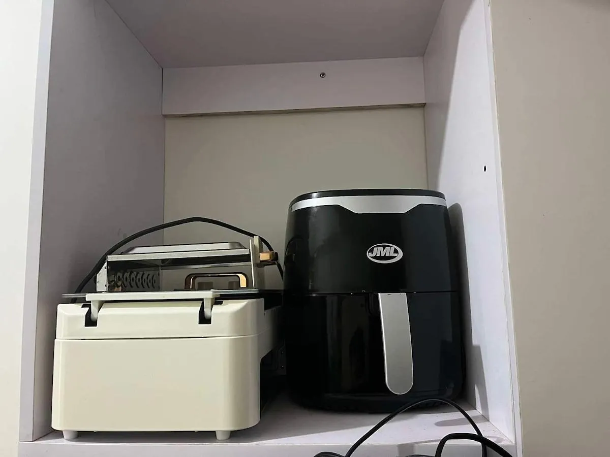 Entire Unit With Wifi And Netflix, Behind Sm Sucat Apartment Manila
